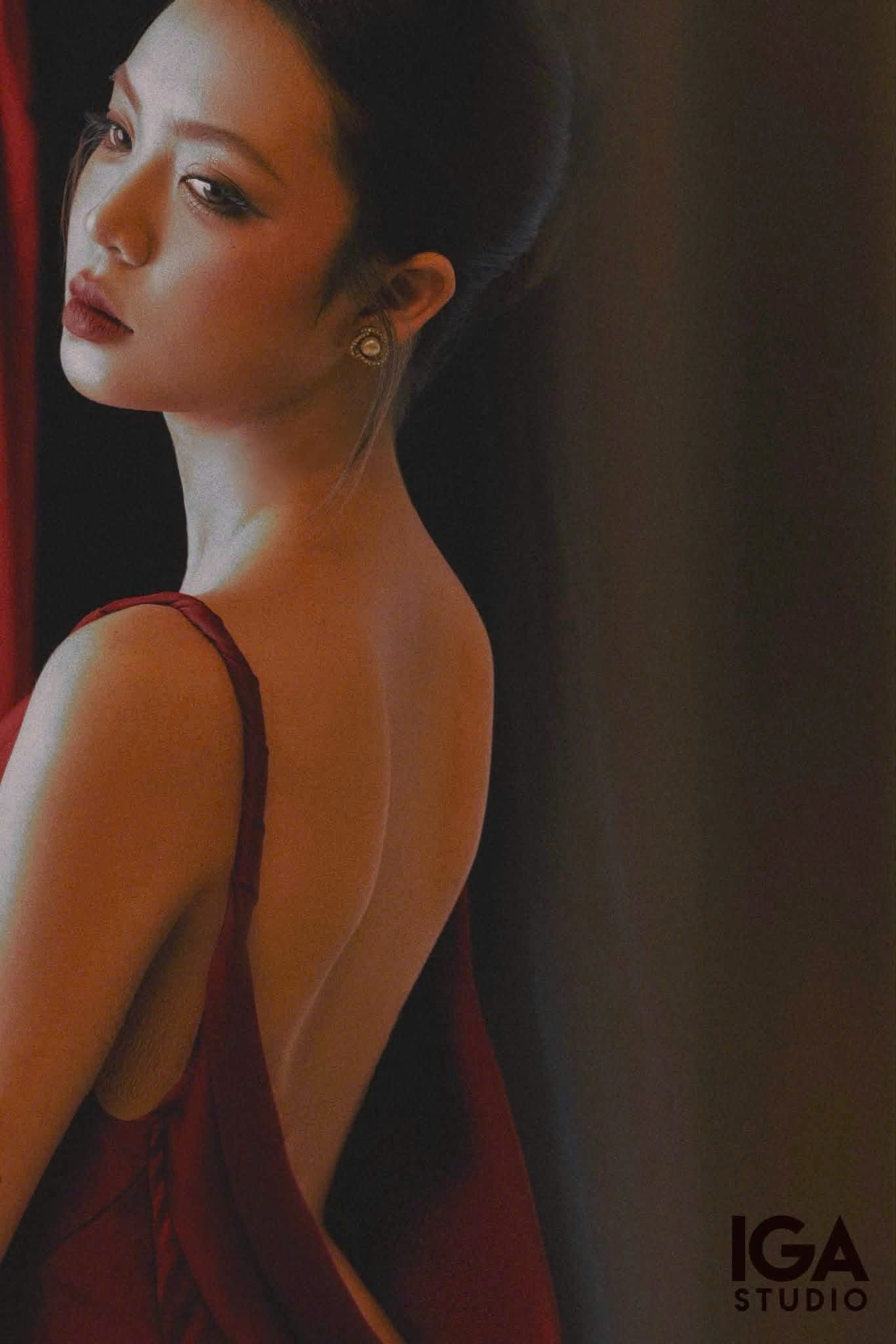Chân dung Hương Bùi